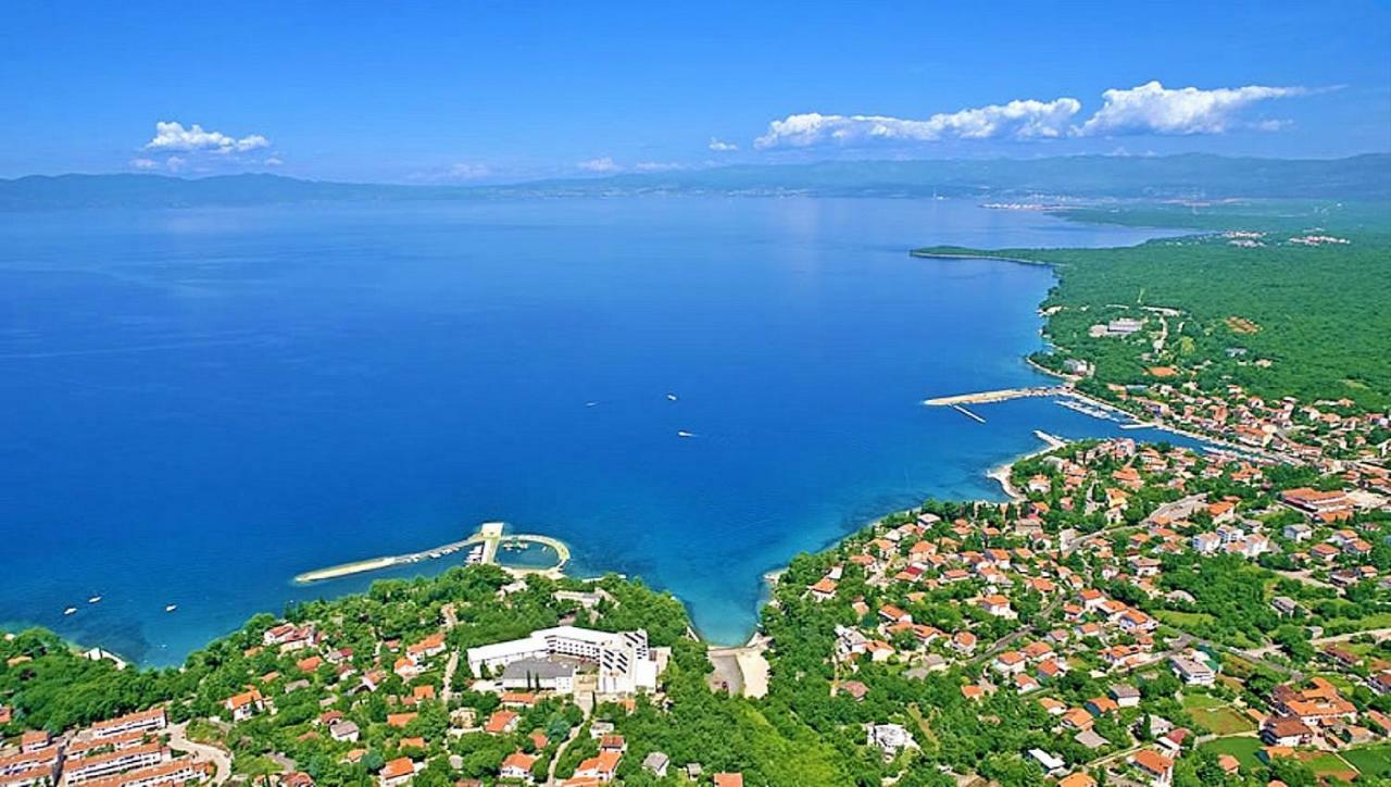Blue Sky Residence Malinska Exterior photo